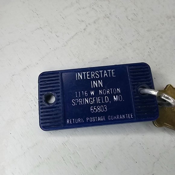 Vintage Interstate Inn Hotel Key Fob Springfield Missouri Room 104 - Picture 4 of 5